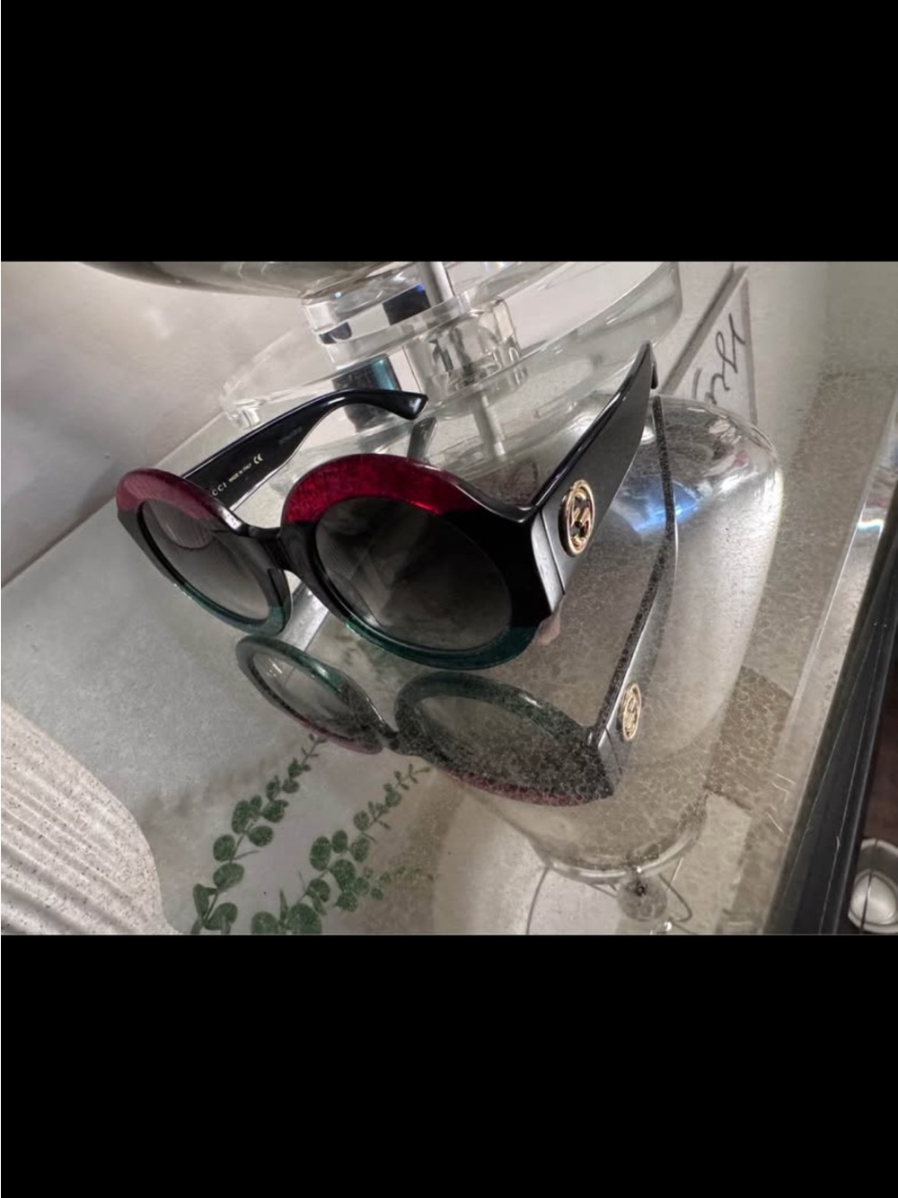 Authentic Gucci Round Glitter Frame Sunglasses in Red and Green - Picture 2 of 5